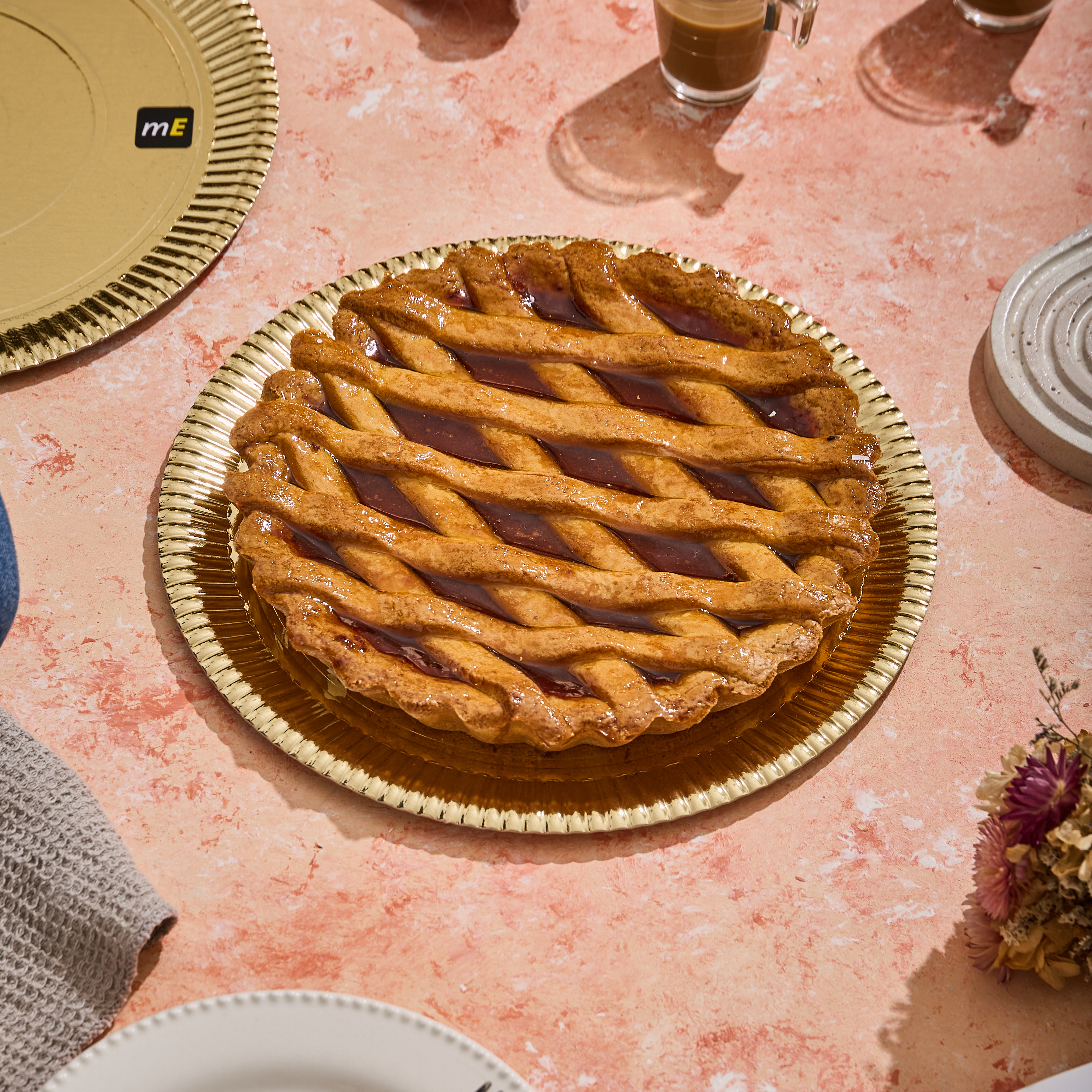 PLATO DORADO CARTON REDONDO 28CM *10UNID