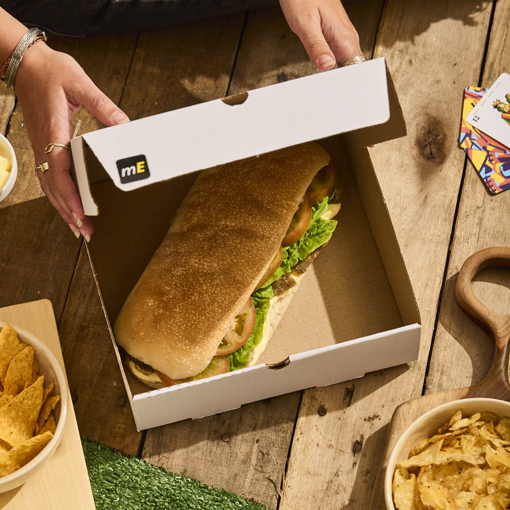 CAJA MICRO CARTON BLANCO/MARRON (23.5*23.5*6CM) (LOMO) *100UNID.