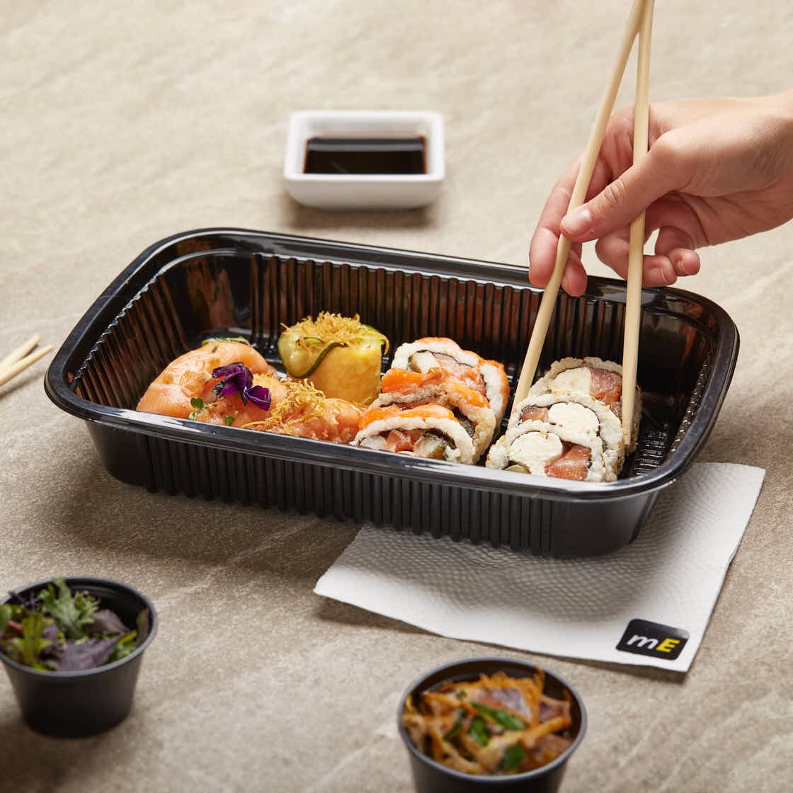 BANDEJA PET NEGRO COTNYL Nº107 (19*27*5CM) (TB107 NE) *100UNID