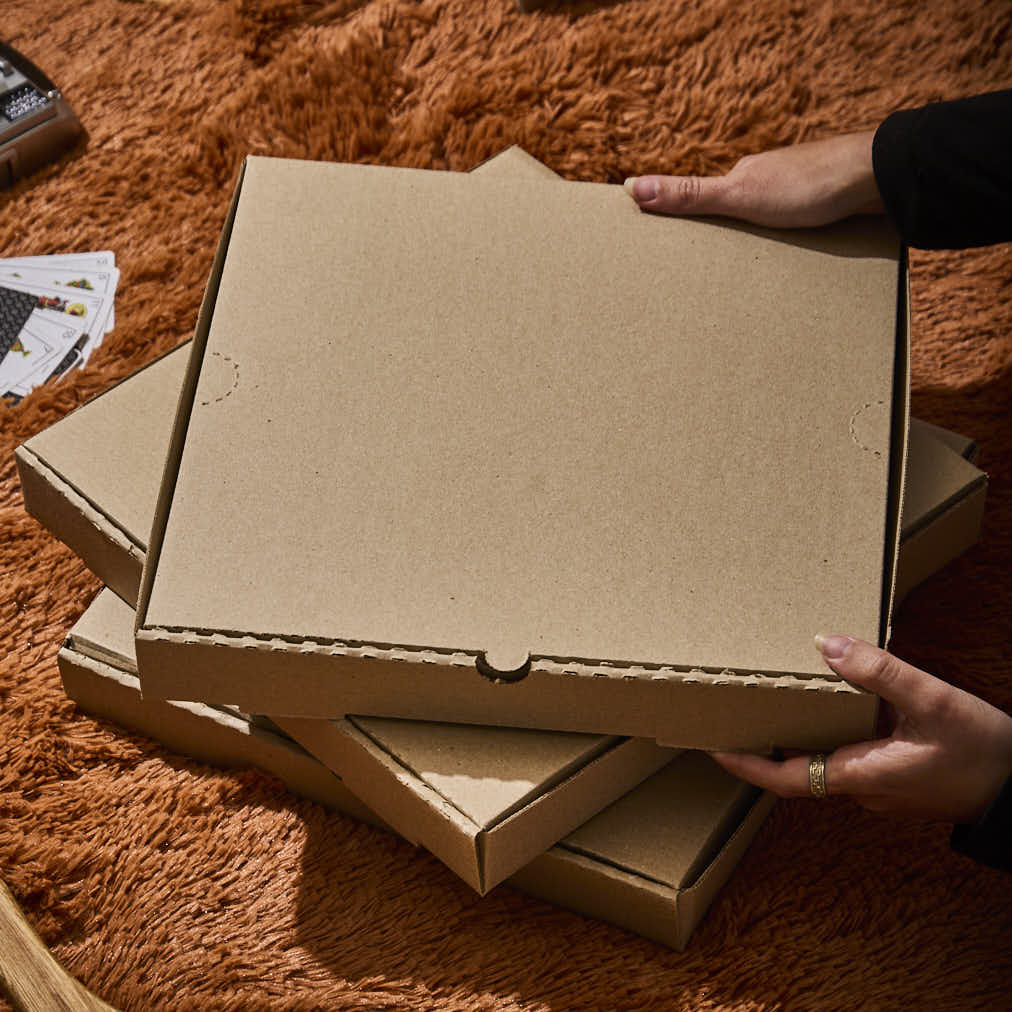 CAJA PIZZA MICRO MARRON/MARRON GRANDE REFORZADA (32.5*32.5*3.7CM) *100UNID (OFERTA)